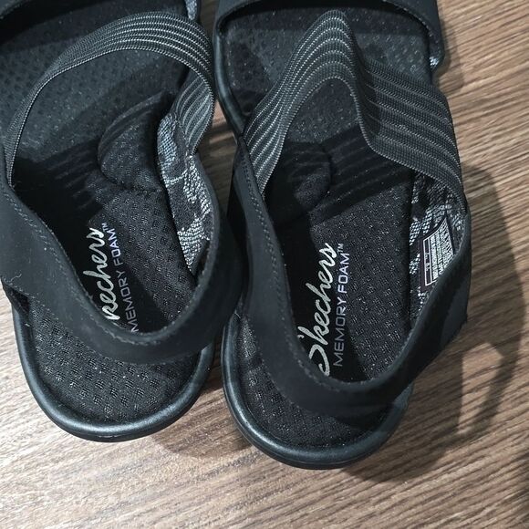 New SKECHERS Black Slip-On Memory Foam Wedge Sandals Shoes 11 - Picture 2 of 7